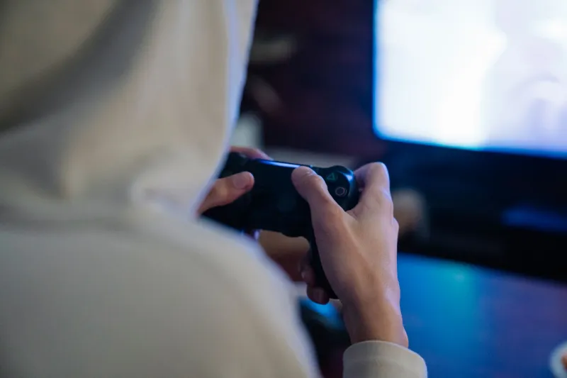 Ghost Account: The Secret Second Lives of Veteran RPG Players
