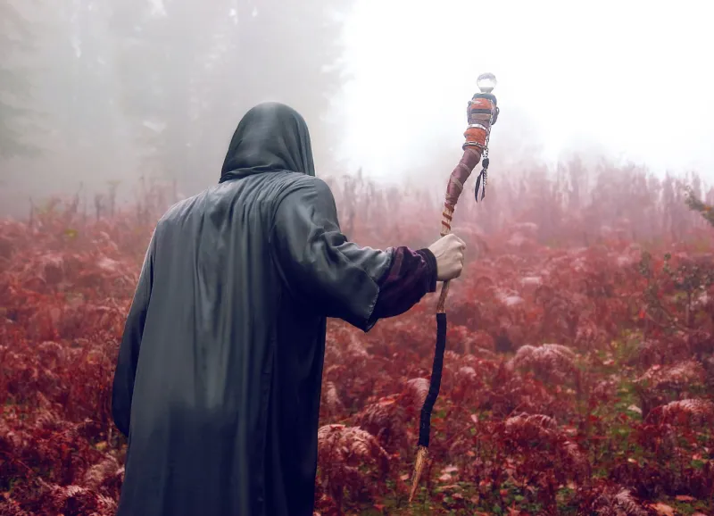 Neither Hero Nor Villain: Why Moral Ambiguity Is the Secret Weapon of Great Online Fantasy Games